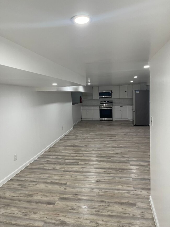 258 Greeley Ave in Sayville, NY - Building Photo - Building Photo