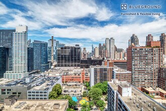 550 W 54th St in New York, NY - Building Photo - Building Photo