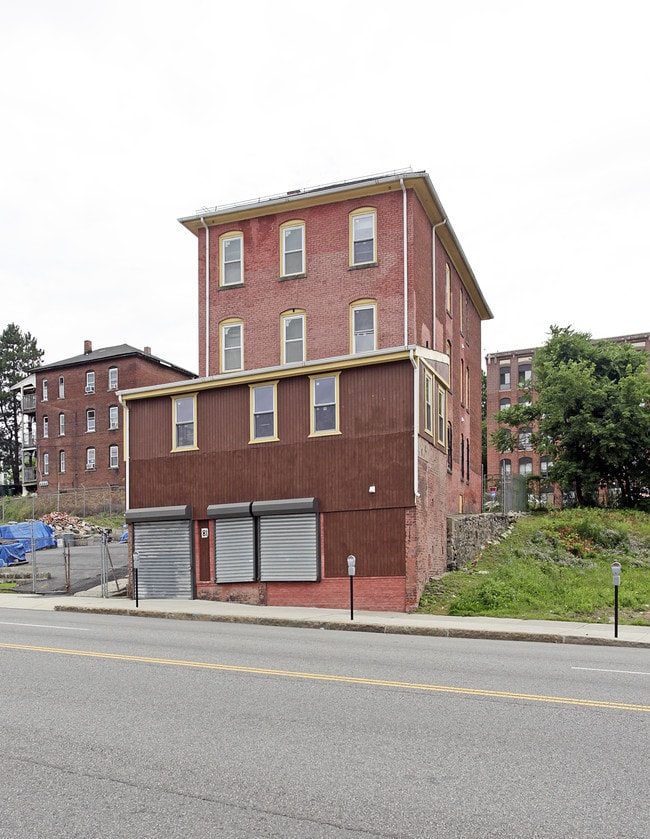 81 Chandler St in Worcester, MA - Foto de edificio - Building Photo