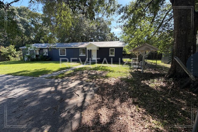 property at 831 James St