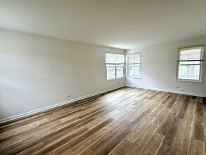 9 Yardley Ct in Glendale Heights, IL - Building Photo - Building Photo