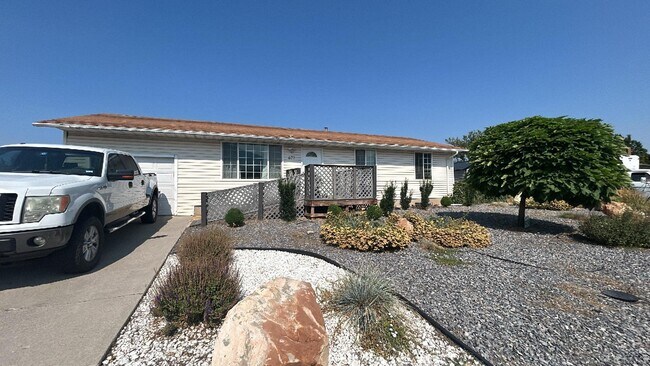 property at 677 N 440 W St