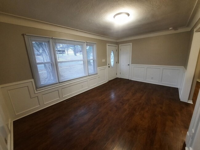 property at 2917 S Union St