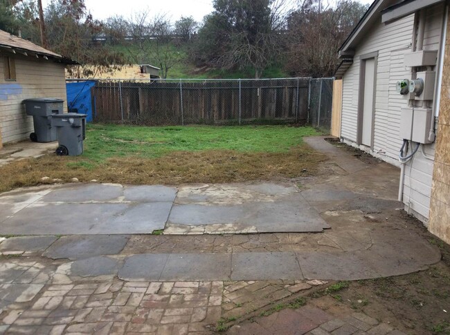 property at 2901 E Olive Ave