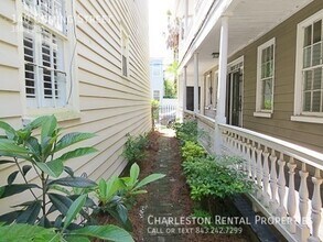 140 Coming St in Charleston, SC - Building Photo - Building Photo