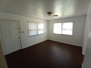 1421 Jackson Ave-Unit -1421 Jackson Ave #A-1421 Jackson Ave A in Chesapeake, VA - Building Photo - Building Photo