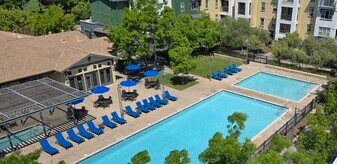 Oak Grove at Dublin Ranch in Dublin, CA - Building Photo