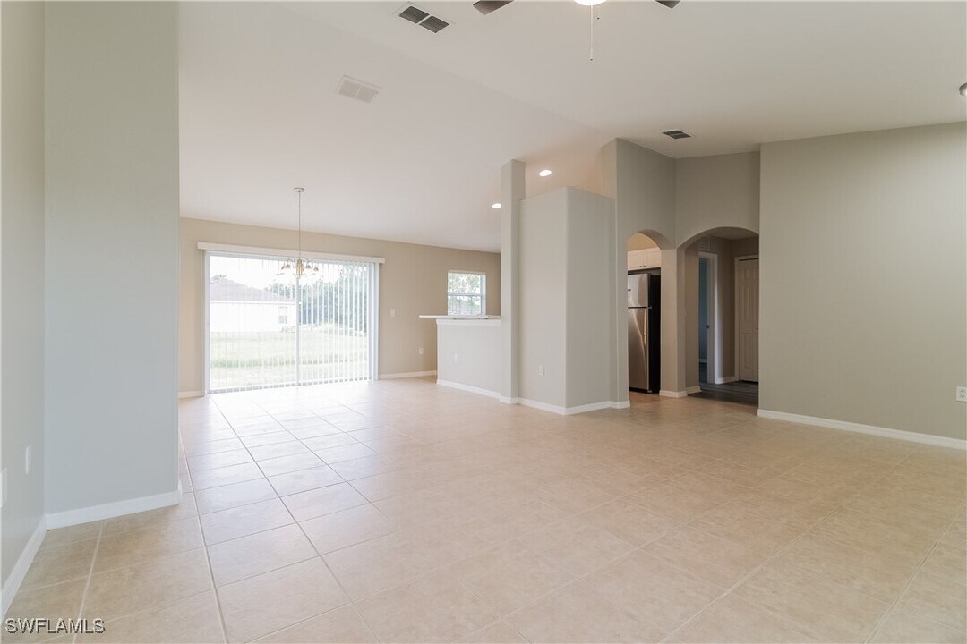 3413 22nd St W in Lehigh Acres, FL - Building Photo