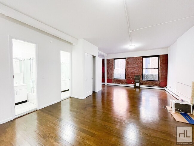 BROADWAY, Unit 3FLR in New York, NY - Foto de edificio - Building Photo