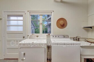 202 W Indiana Ave in Urbana, IL - Building Photo - Building Photo