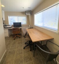 800 Lincoln Ave in Templeton, CA - Foto de edificio - Building Photo