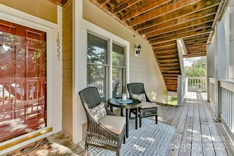 18557 Vineyard Point Ln in Cornelius, NC - Building Photo - Building Photo