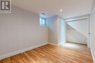 470 Oriole Pkwy in Toronto, ON - Building Photo - Building Photo