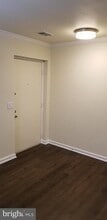 18324 Streamside Dr, Unit 103 in Gaithersburg, MD - Building Photo - Building Photo