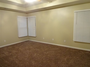 285 Thornbush Ln in Lawrenceville, GA - Foto de edificio - Building Photo