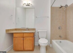 2910 Georgia Ave NW, Unit 205 in Washington, DC - Foto de edificio - Building Photo