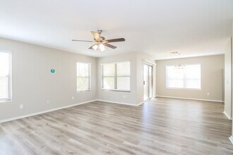 2267 E 35th Ave in Apache Junction, AZ - Foto de edificio - Building Photo