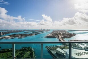 900 Biscayne Blvd in Miami, FL - Building Photo