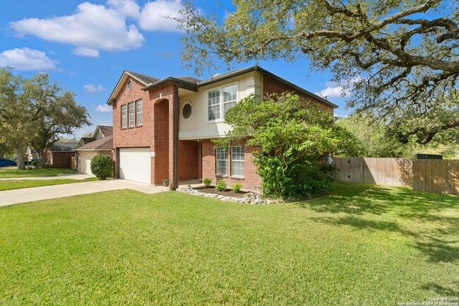 21450 Bubbling Creek, Unit 1 in San Antonio, TX - Building Photo - Building Photo