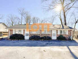 2404 E Lee Rd, Unit A in Taylors, SC - Building Photo