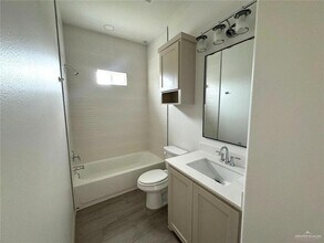7703 N 58th St, Unit 6 in Mission, TX - Building Photo - Building Photo