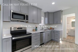 6849 Treelark Way-Unit -B in Citrus Heights, CA - Foto de edificio - Building Photo