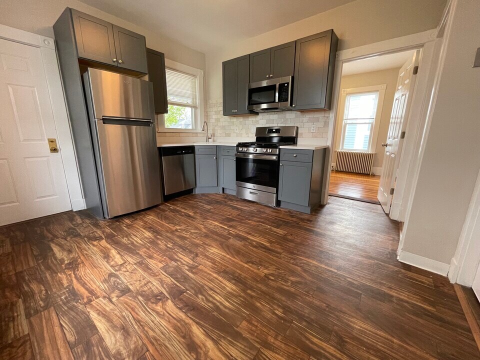 27 Dix St, Unit 1 in Boston, MA - Building Photo