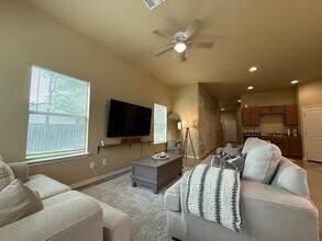 195 Parkers Pond Path in San Marcos, TX - Building Photo - Building Photo