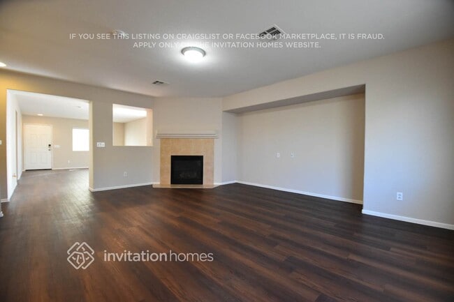 45315 Stadium Ln in Lancaster, CA - Building Photo - Building Photo