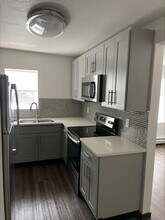 2110 NE 65th St in Seattle, WA - Building Photo - Building Photo