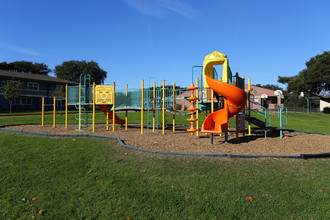 Meadowbrook Apartments in Austin, TX - Building Photo - Building Photo