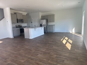 154 Troupe Dr in Savannah, GA - Building Photo - Building Photo