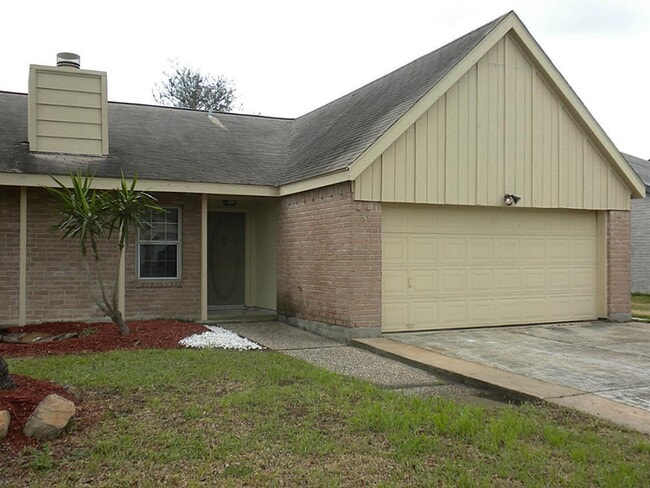 5618 Stone Creek Dr