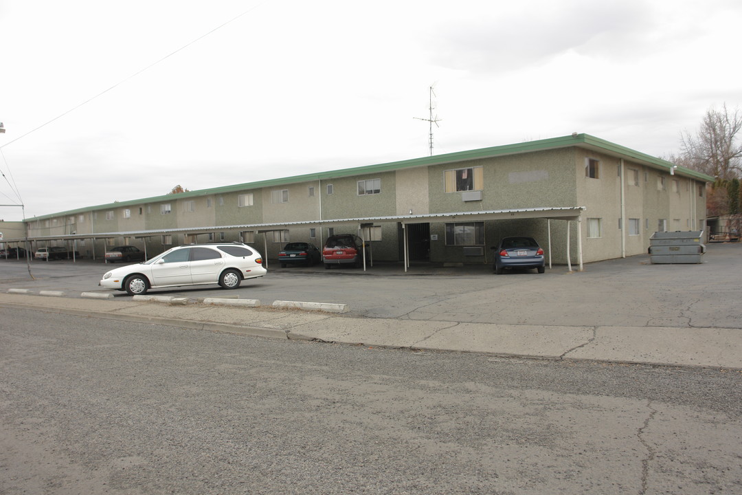 Starliter Apartments in Yakima, WA - Foto de edificio