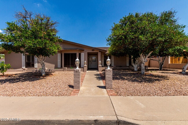 property at 1839 N Barkley
