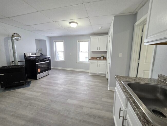 39 Harlem St in Worcester, MA - Building Photo - Building Photo