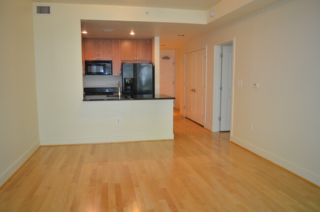 4101 Albemarle St NW #346, Unit 346 in Washington, DC - Foto de edificio - Building Photo