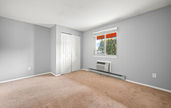 Pembrooke Court Apartments in Manchester, CT - Foto de edificio - Building Photo