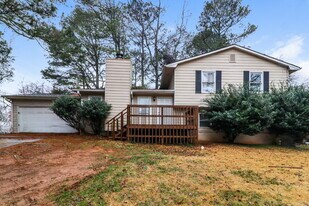 585 Cedar Ct in Dacula, GA - Building Photo