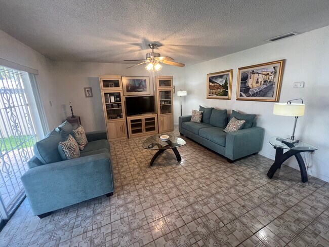 1823 SW 104th Pl in Miami, FL - Building Photo - Building Photo