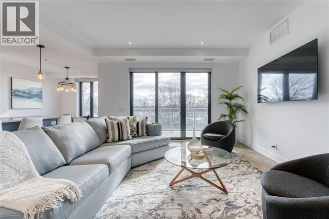 14400 Tecumseh Rd E in Tecumseh, ON - Building Photo - Building Photo