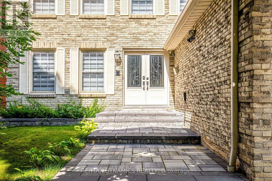 267 Hidden Trail in Toronto, ON - Building Photo