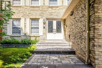 267 Hidden Trail in Toronto, ON - Building Photo - Building Photo