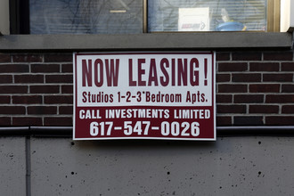 77 Trowbridge St in Cambridge, MA - Foto de edificio - Building Photo