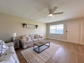 620 Horizon W in Boynton Beach, FL - Building Photo - Building Photo