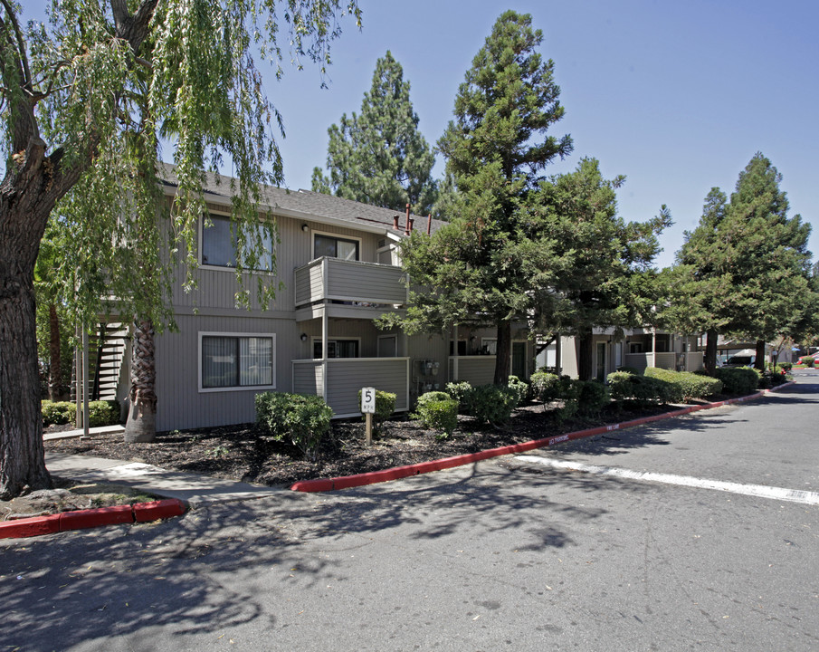 Whitewillow Glen in Sacramento, CA - Foto de edificio