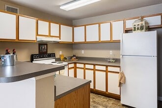 Waterbrook Apartments in Lincoln, NE - Building Photo - Building Photo