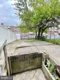 2811 S 65th St photo'