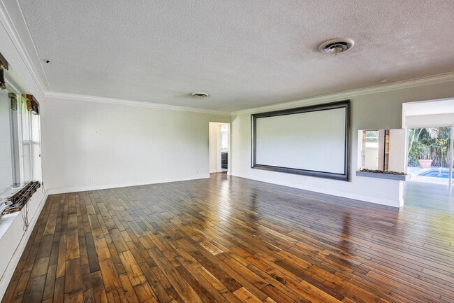 2740 NE 34th St in Fort Lauderdale, FL - Building Photo - Building Photo