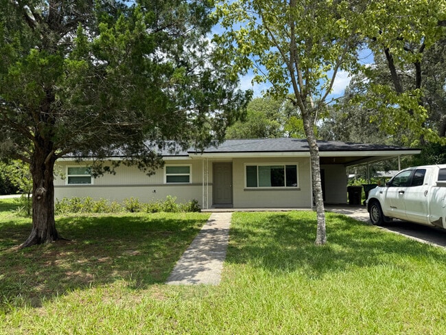 property at 2907 SE 11th St